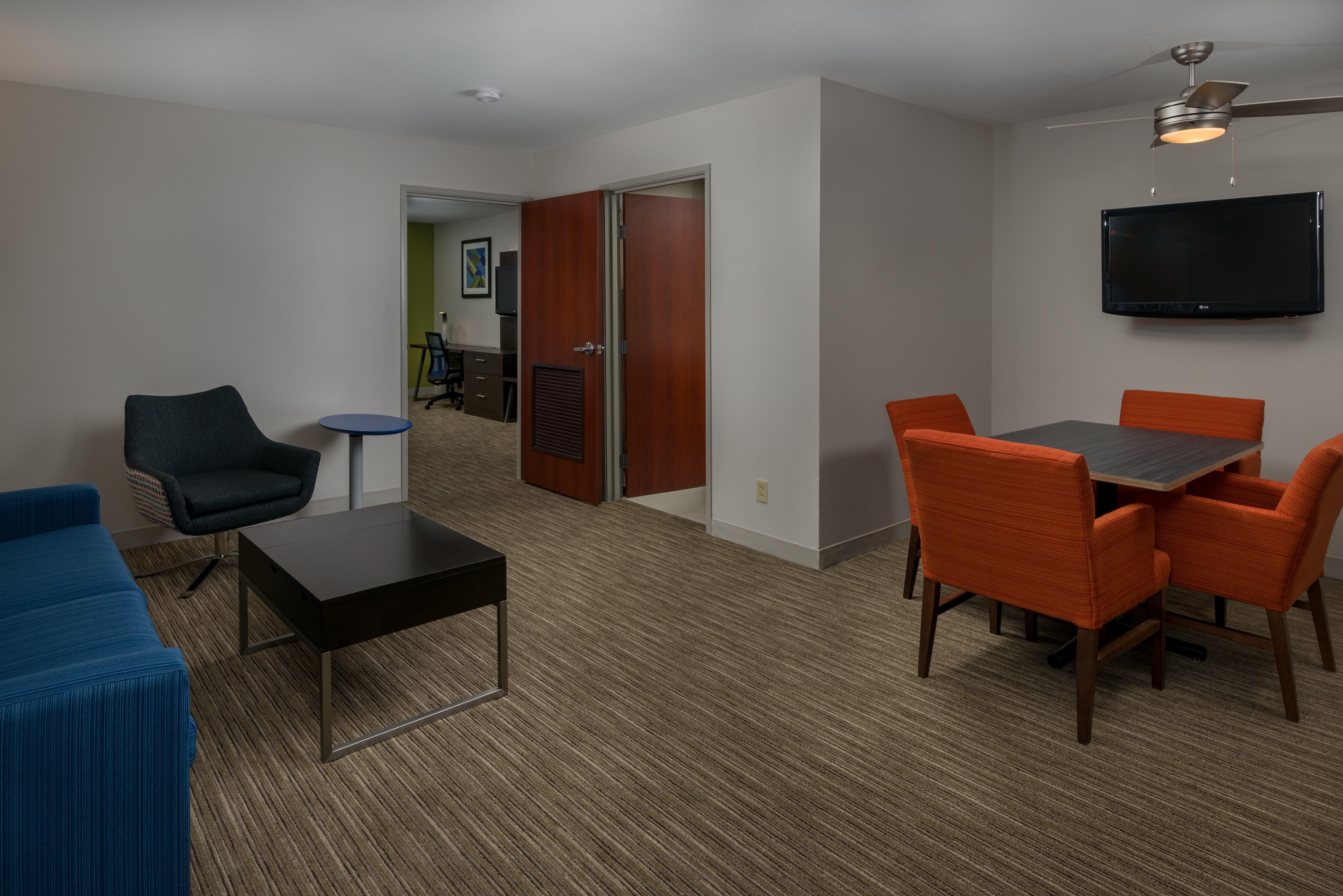 Holiday Inn Express Lawrence By Ihg Dış mekan fotoğraf
