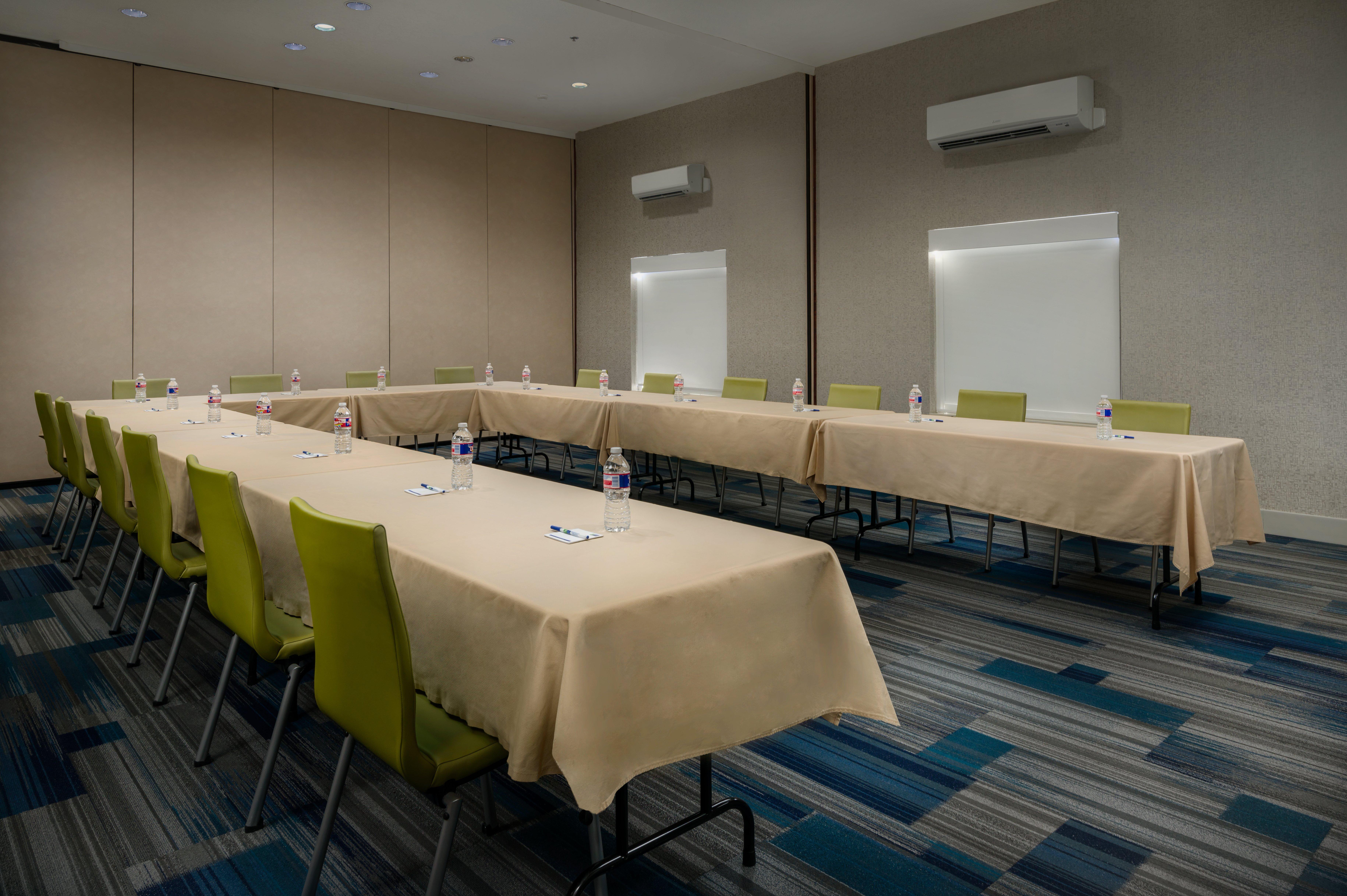 Holiday Inn Express Lawrence By Ihg Dış mekan fotoğraf