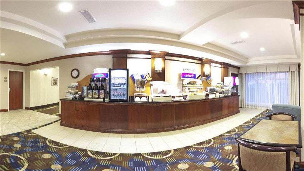 Holiday Inn Express Lawrence By Ihg Dış mekan fotoğraf