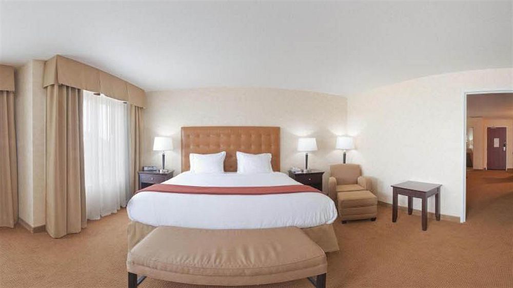 Holiday Inn Express Lawrence By Ihg Dış mekan fotoğraf