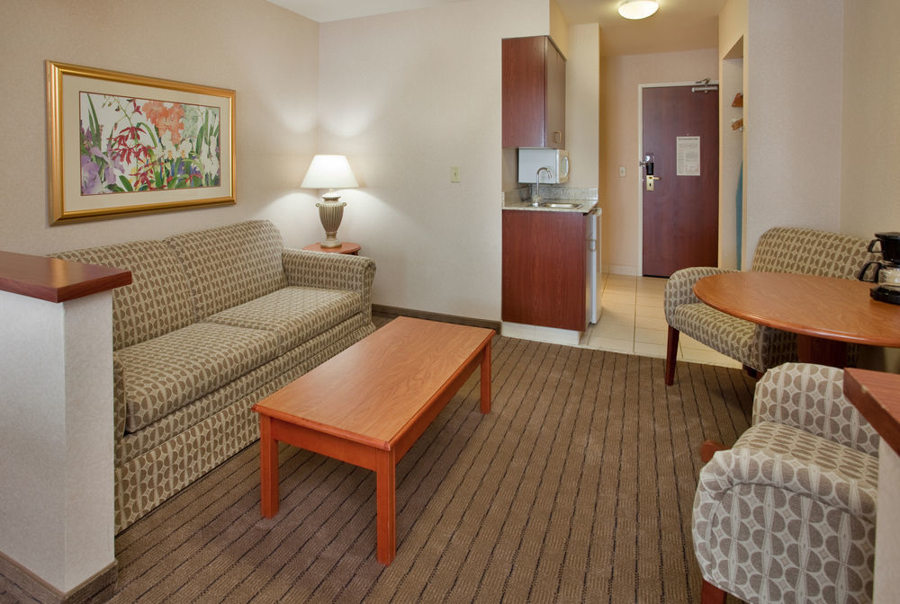 Holiday Inn Express Lawrence By Ihg Dış mekan fotoğraf