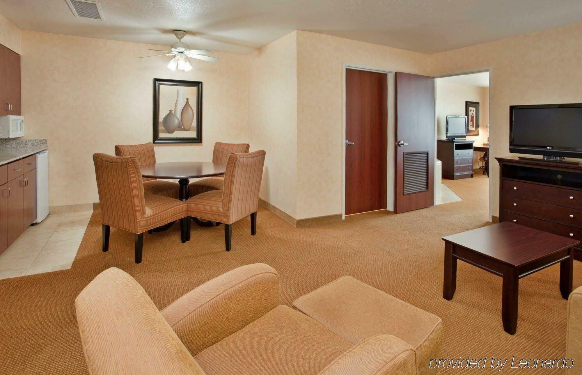 Holiday Inn Express Lawrence By Ihg Dış mekan fotoğraf